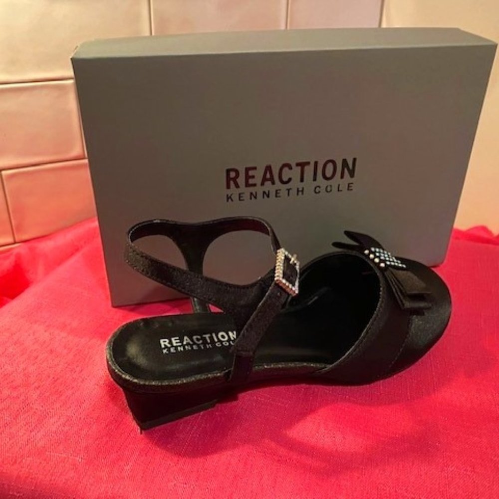 Girls Sz2 Kenneth Cole Black Satin Dress Shoe